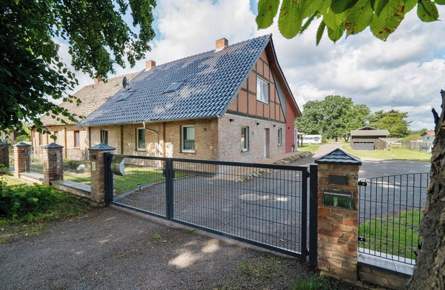 Neue, moderne Ferienwohnung am Müritz-Nationalpark, gr. Garten und Natur pur