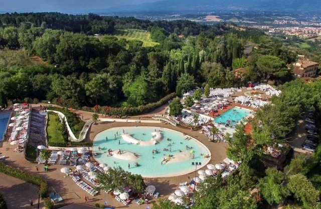 Ferienpark Norcenni Mobilehome Hu Stay Smart Plus Hill für 5 Personen