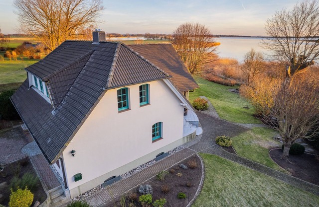 Boddenhuus - Traumhaus mit Steg und Ruderboot - Boddenhuus Zudar