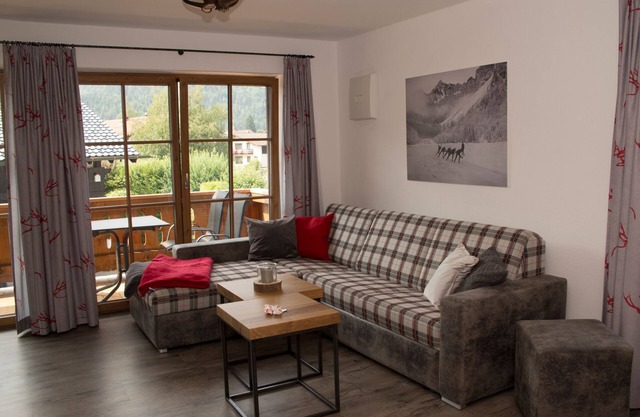Ferienwohnung 3, Stoißeralm für 4 Personen, 2 Schlafzimmer, Balkon, 75 m²