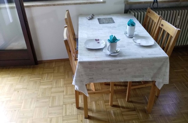Ferienwohnung, 35 qm Erdgeschoss, kombinierter Wohn- und Schlafraum