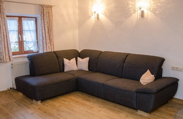 Ferienwohnung Dahoam, 70 qm, 1 Schlafzimmer, WLAN