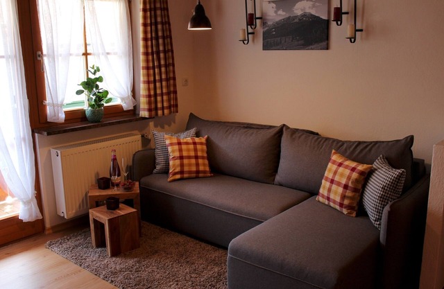 Ferienwohnung Edelweiß für 1-4 Personen, 80 Quadratmetern, W-LAN, TV, Balkon, 2 separate Schlafzimmer
