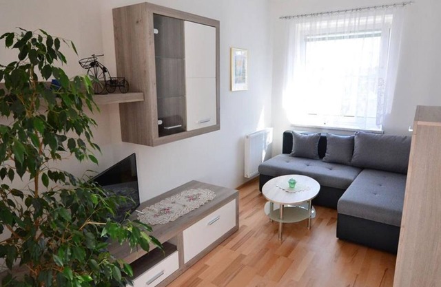 Ferienwohnung, Gombotz - Appartement/Fewo, Dusche, WC, 1 Schlafraum