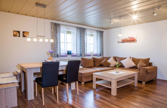 Ferienwohnung (70qm) mit Terrasse