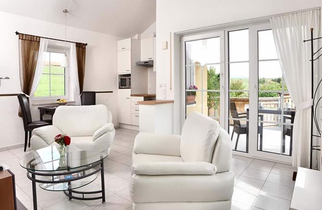 Ferienwohnung Nr. 2 - Bergblick, 39 qm Obergeschoss, 1 separates Schlafzimmer