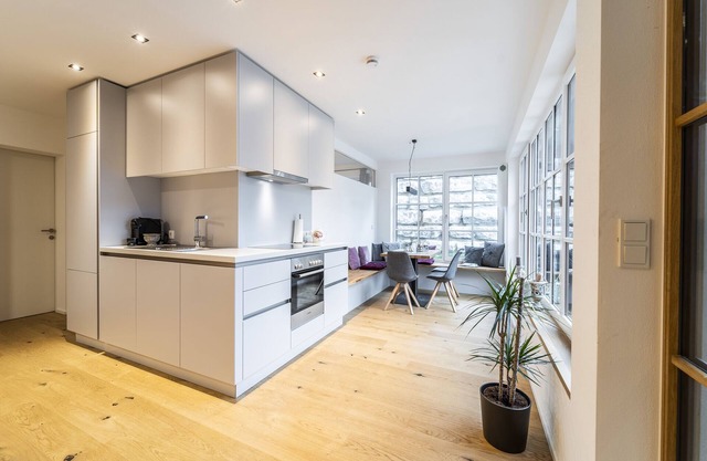 Ferienwohnung bis 4 Personen mit Garten, 58 m², Souterrain