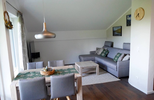 Ferienwohnung Wiesenglück (43qm) Balkon, 1 Schlafz., 1WohnKüche, max. 4 Pers.