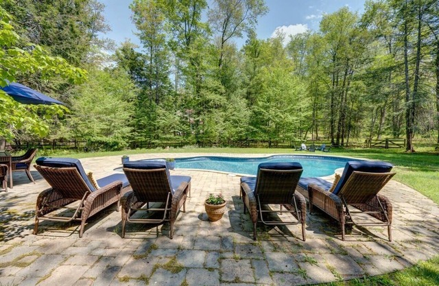 Fern Leaf Farmhouse - Stylish in Narrowsburg