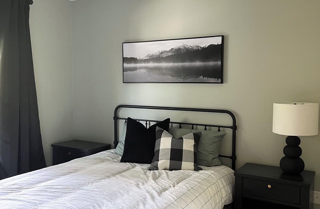 Fernwood Newly Renovated Suite