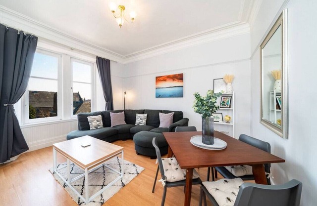 Ferry Gem: live like a local in Broughty Ferry