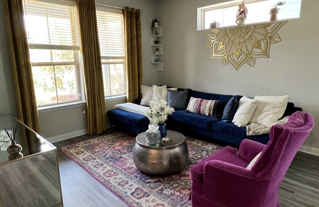 Festive Casita Frida - 2 bedroom 2.5 bath