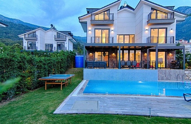 Fethiye Ölüdeniz`de Özel Havuzlu Müstakil 8 Kişilik Lüks Villa