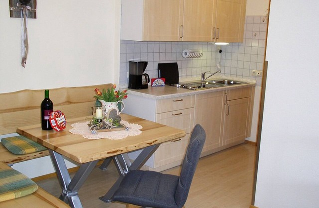 FeWo (45m2) mit Balkon und WLAN - Garten mit Grillplatz!
