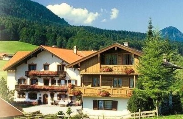 Ferienwohnung 65qm, Balkon, Kochnische, 2 Schlafz., 1 Wohnschlafz., max 5 P.