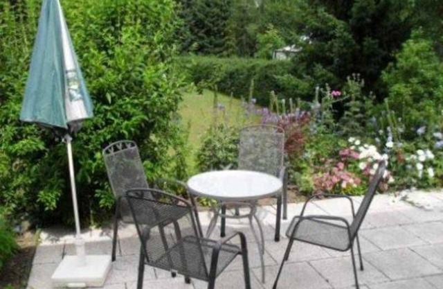 Doppelhaushälfte in idyllischer Lage, separater Eingang - Ferienwohnung
