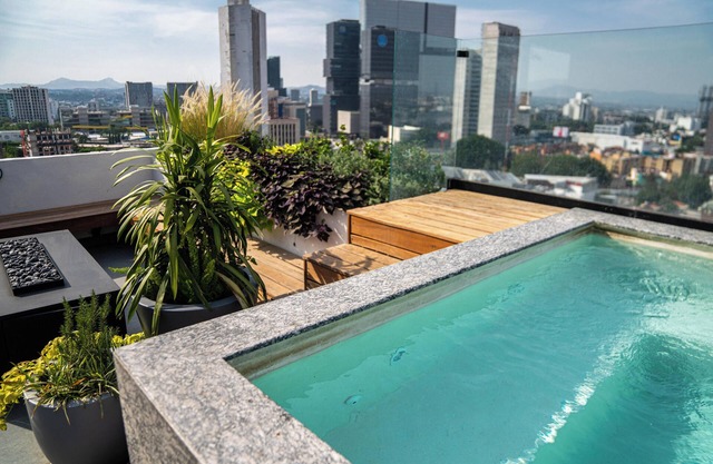 Financial District! Modern Getaway