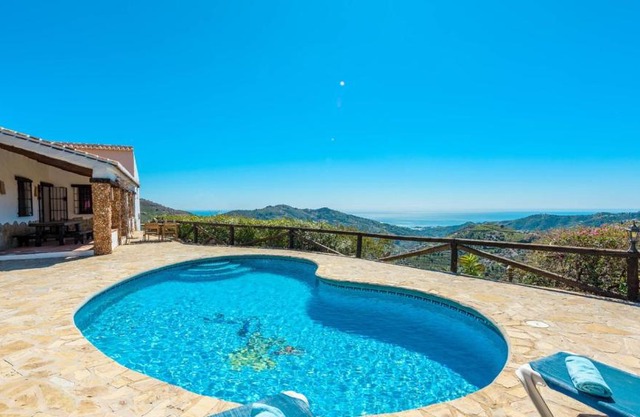 Finca Carrulo Competa by Ruralidays