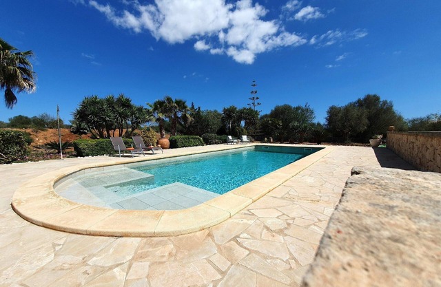 Finca ruhig gelegen für 6 Personen mit privatem Pool, Terrasse, Garten und Grill