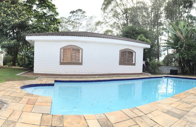 Finca mit Pool neben SBT in Anhanguera / SP