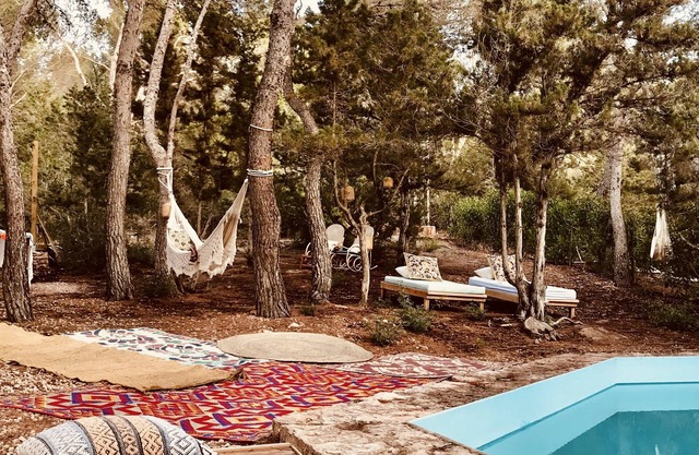 FINCA with PRIVATE POOL for 8/9 people in FORMENTERA near MIGJORN beach