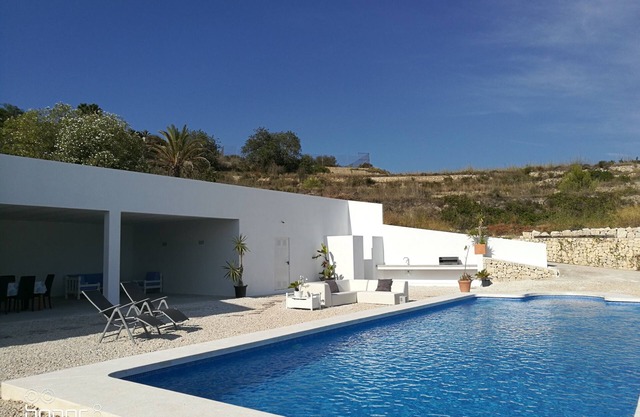 FINCA mit phantastischem Meer- und Panoramablick. NEUER 13mtr. langer POOL