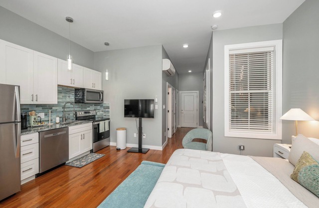 Findlay Market Suite 2