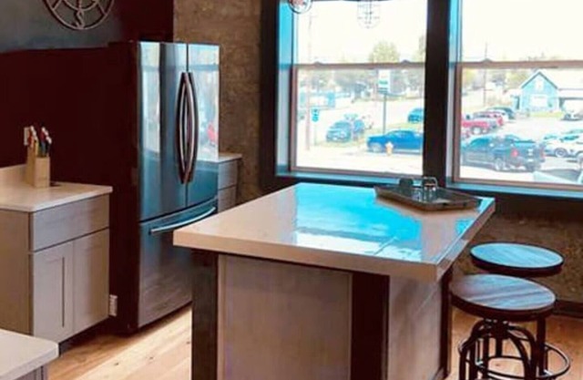 Findley Flat - Pet Friendly! Spacious 1 BR Apartment