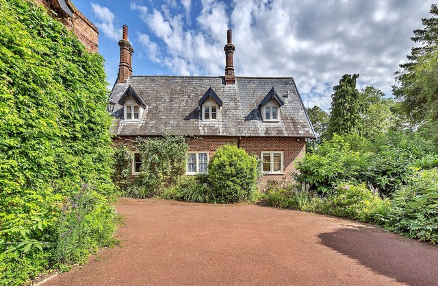 Finest Retreats | Snowdrop Cottage