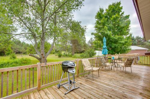 Fire Pit and Yard Peaceful Northcountry Getaway!