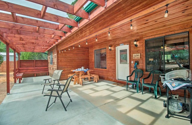 Fire Pit, Fenced Yard Overgaard Cabin Near Hiking