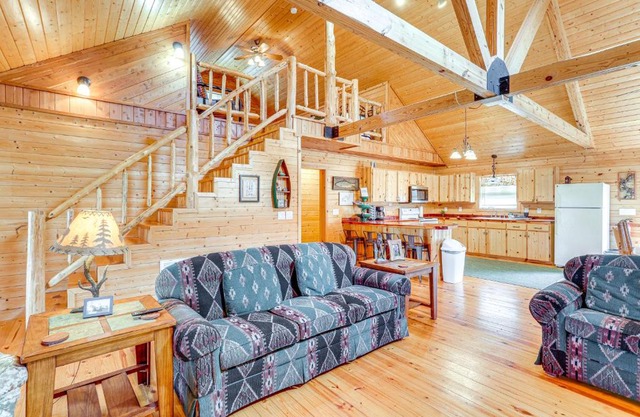 Fire Pit, Screened Deck Riverfront Ozarks Cabin!