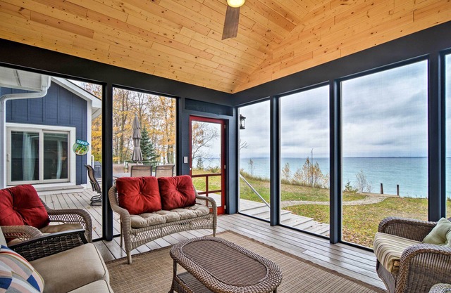 Ruhiger Michsee. Retreat w / Private Waterfront!