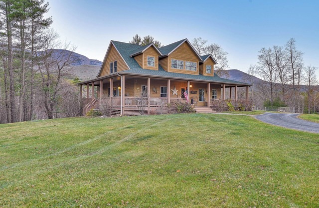 Fire Pits, Deck & Views: Catskills Home!