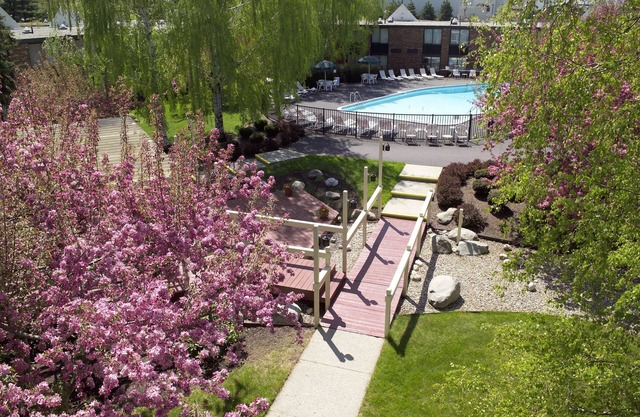 Fireside Inn & Suites Portland