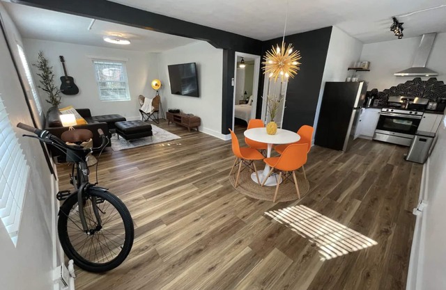 🔥 Firethorn: Summerville Cottage, Medical District