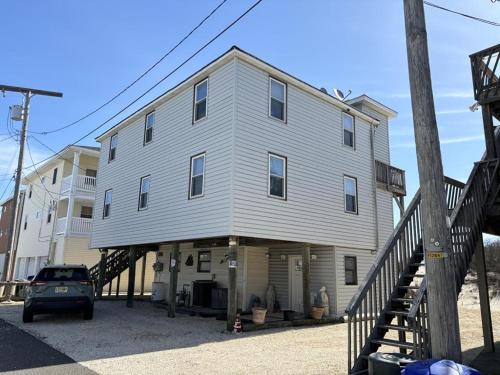 First Floor Ocean Front Duplex In Ship Bottom