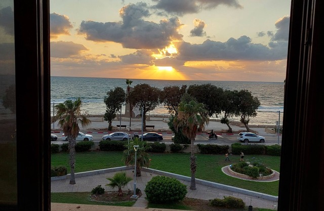 First Sea Line Apartment, Acre - amazing coastal view in heart of Akko