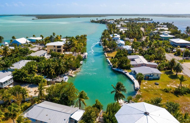 Fish Camp | Old Florida canalfront getaway close to Key West