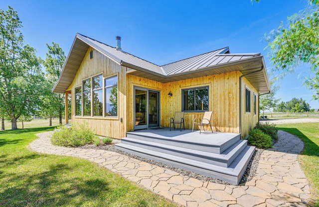 Fish, Hike & More: Home w/Views in Stevensville!