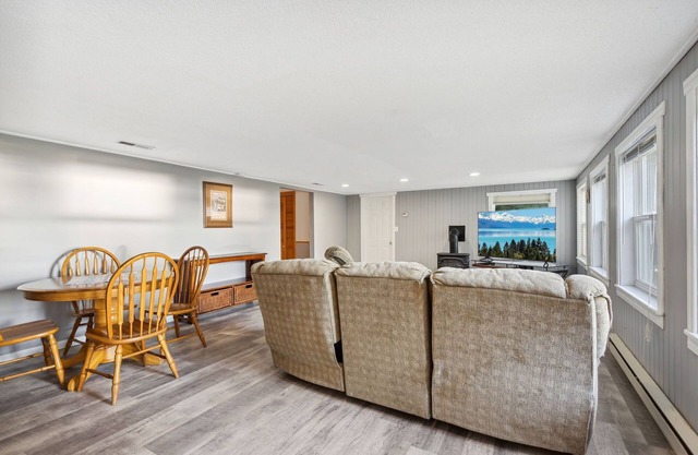 Bass Lake Retreat — Fish, swim, boat and relax on beautiful Bass Lake