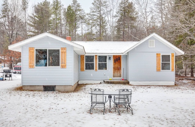 Fish Year-round: Riverfront Cottage in Rhinelander