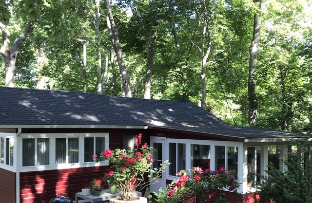 Tranquil cottage near Crescent Beach