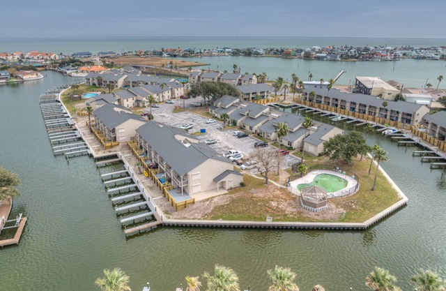 Fishermans Friend! - Coastal Condo - Views Await!