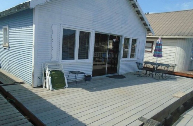 Fantastisches Lakeview Float Home