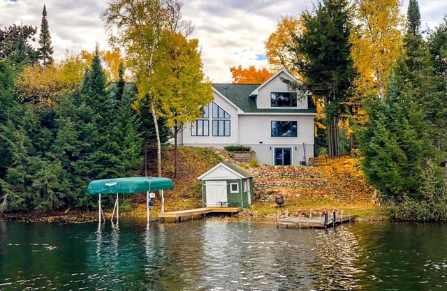 Fishing Haven Family Home on Indian Lake