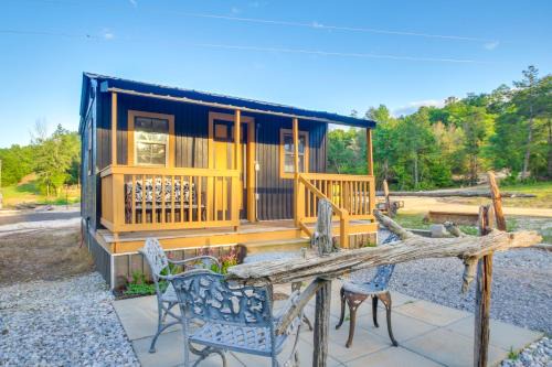 Fishing Ponds, Trails and River Access Jay Studio!