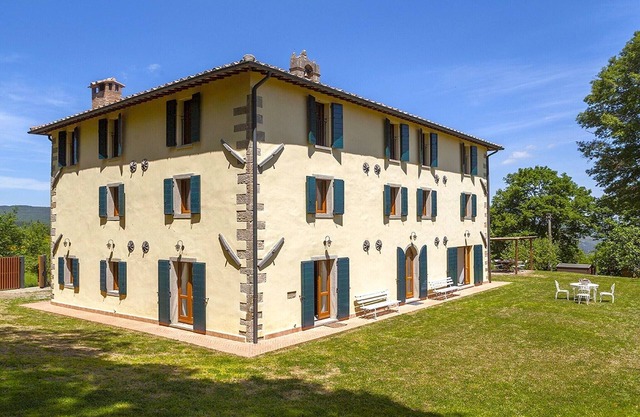 Geräumiges Ferienhaus mit eingezäuntem Garten