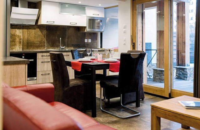 FITZ-ROY **** LES CHALETS D'HINOUKA AT THE FOOT OF THE SLOPES TO SERRE CHEVALIER