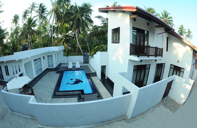 DELUXE VILLA MIT PRIVATEM SWIMMINGPOOL